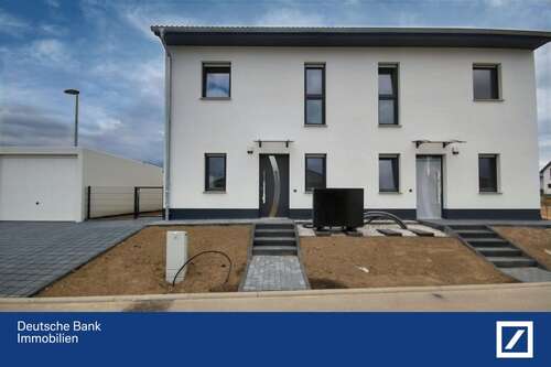 Foto - Haus zum Kaufen in Borna 339.850,00 € 107 m²