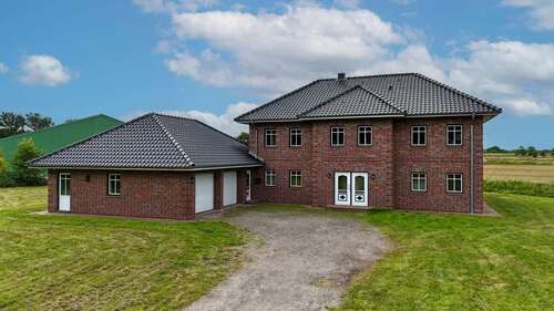 Foto - Haus zum Mieten in Windbergen 1.950,00 € 297 m²