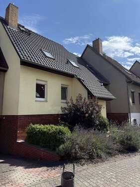 Foto - Haus zum Kaufen in Eisenhüttenstadt 300.000,00 € 161 m²