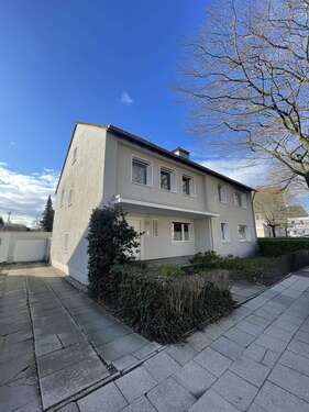 Foto - Haus zum Kaufen in Essen 870.000,00 € 279.61 m²