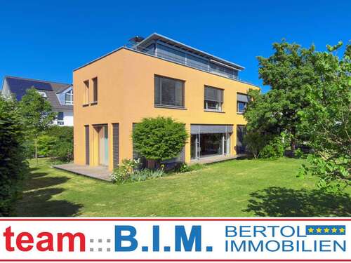 Foto - Haus zum Kaufen in Gauting 2.000.000,00 € 245 m²