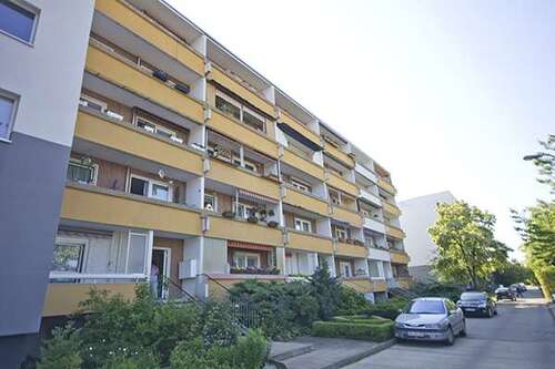 Foto - Wohnung zum Mieten in Halle (Saale) 398,00 € 68.63 m²