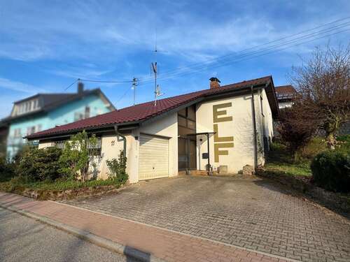 Foto - Haus zum Kaufen in Schönbrunn 297.000,00 € 147.91 m²