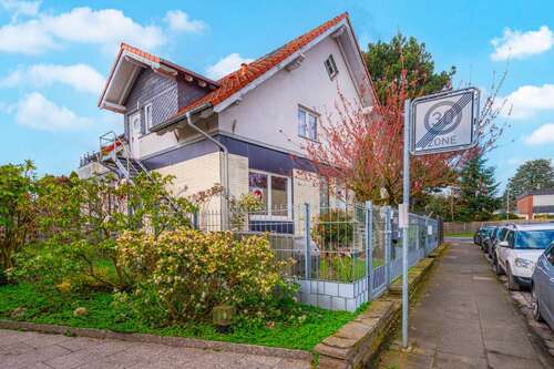Foto - Haus zum Kaufen in Monheim am Rhein 895.000,00 € 322 m²