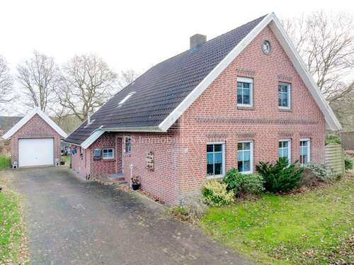 Foto - Haus zum Kaufen in Uplengen Neudorf 340.000,00 € 172.71 m²