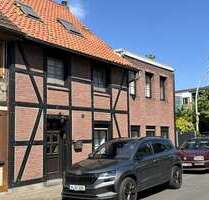 Haus zum Kaufen in Braunschweig Lehndorf 285.000,00 € 203 m² - Braunschweig / Lehndorf