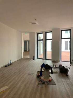 Foto - Büro in Berlin 600,00 € 4 m² - 600,00&nbsp;EUR Kaltmiete, ca.&nbsp; 4,00&nbsp;m&sup2;