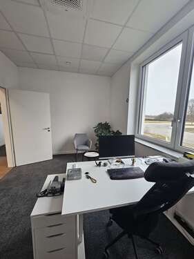 Foto - Büro in Hallbergmoos 1.076,25 € 102.5 m²
