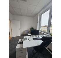 Büro in Hallbergmoos 1.076,25 € 102.5 m²