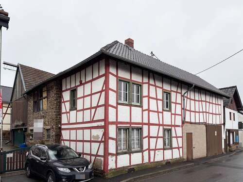Foto - Haus zum Kaufen in Wershofen 99.000,00 € 204 m²