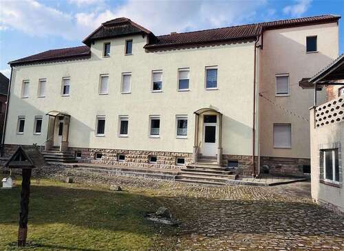 Foto - Haus zum Kaufen in Hohenmölsen 398.000,00 € 300 m²