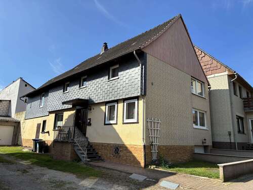 Foto - Haus zum Kaufen in Dassel 99.500,00 € 132 m²