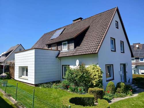 Foto - Haus zum Kaufen in Nieheim 249.000,00 € 240 m²