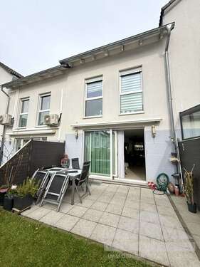 Foto - Haus zum Kaufen in Frankfurt am Main Berkersheim 729.850,00 € 134 m²