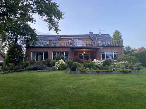 Foto - Haus zum Kaufen in Neustadt 1.499.000,00 € 270 m²
