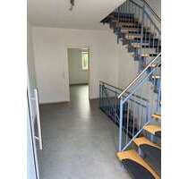 Haus zum Mieten in Reichenbach-Steegen 2.200,00 € 255 m²