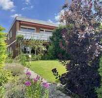 Haus zum Kaufen in Bielefeld Brackwede 396.000,00 € 146.95 m² - Bielefeld / Brackwede