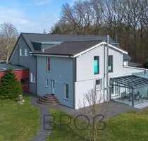 Haus zum Kaufen in Alt Duvenstedt 490.000,00 € 423.6 m²