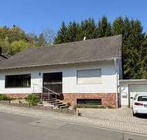 Haus zum Kaufen in Hochspeyer 465.000,00 € 241 m²