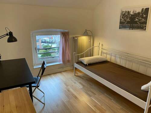 Foto - WG-Zimmer in Düsseldorf 650,00 € 12 m²