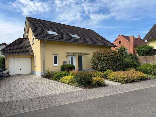 Foto - Haus zum Kaufen in Hütschenhausen 375.000,00 € 158 m²