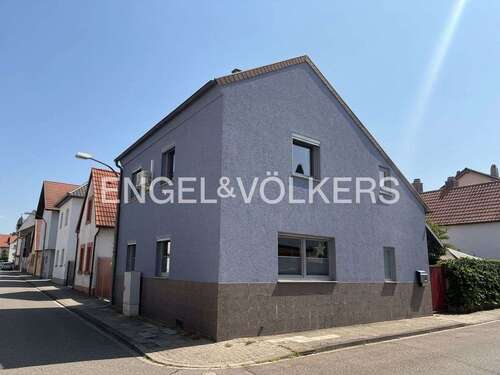 Foto - Haus zum Kaufen in Ludwigshafen am Rhein 380.000,00 € 152 m²