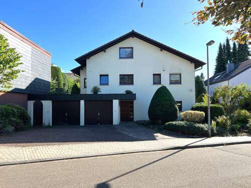 Foto - Haus zum Kaufen in Bretten 710.000,00 € 183 m²