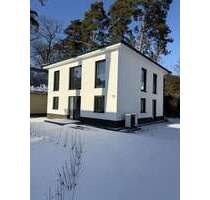 Haus zum Kaufen in Brandenburg - Blankenfelde-Mahlow 940.000,00 € 153 m²