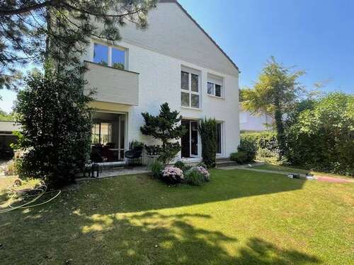 Foto - Haus zum Kaufen in München 2.285.000,00 € 225 m²