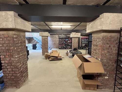 Foto - Halle in Köln 896,00 € 112.05 m²