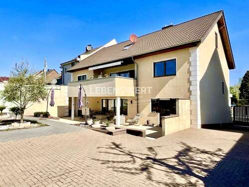 Foto - Haus zum Kaufen in Jüchen 1.100.000,00 € 279 m²