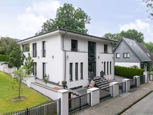Foto - Haus zum Kaufen in Hamburg 1.795.000,00 € 229.18 m²