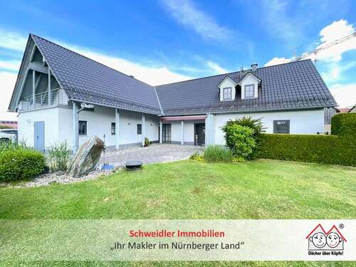 Foto - Haus zum Kaufen in Neuhaus-Krottensee 680.000,00 € 251.62 m²