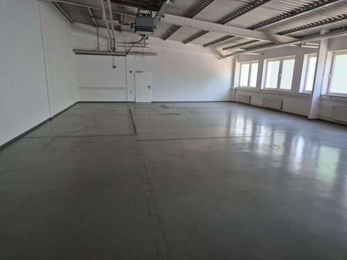 Foto - Halle in Neu-Isenburg 4.042,56 € 388.61 m²