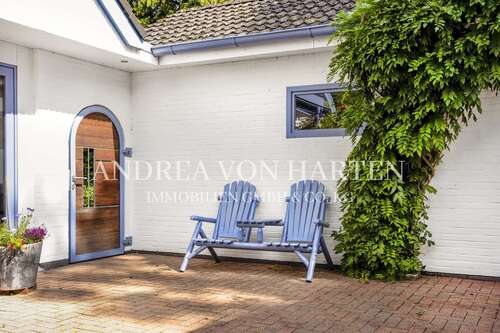 Foto - Haus zum Kaufen in Henstedt-Ulzburg 1.290.000,00 € 430 m²