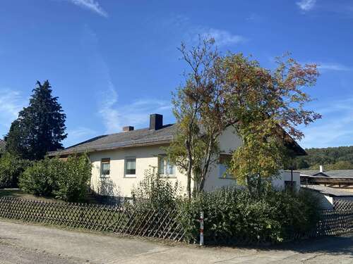 Foto - Haus zum Kaufen in Usingen Wernborn 480.000,00 € 138 m²