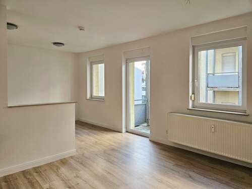 Foto - Wohnung zum Mieten in Halle 500,00 € 56.8 m²