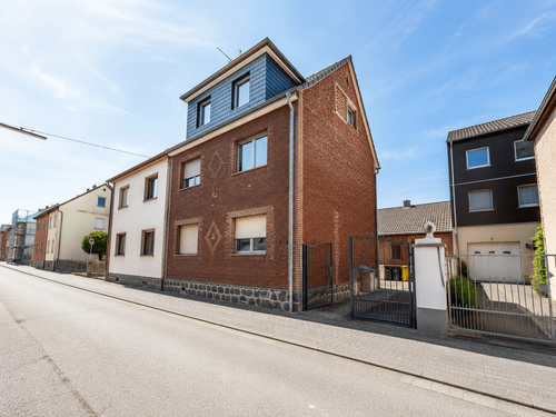Foto - Haus zum Kaufen in Hanau 130.000,00 € 147 m²