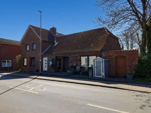 Foto - Haus zum Kaufen in Sankt Michaelisdonn 109.000,00 € 230 m²