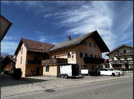 Foto - Wohnung zum Mieten in Grabenstätt 850,00 € 106 m²