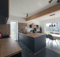 Haus zum Kaufen in Schkopau 450.000,00 € 120 m²