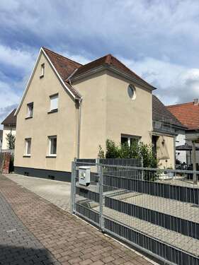 Foto - Haus zum Kaufen in Hessen - Großkrotzenburg 375.000,00 € 108 m²
