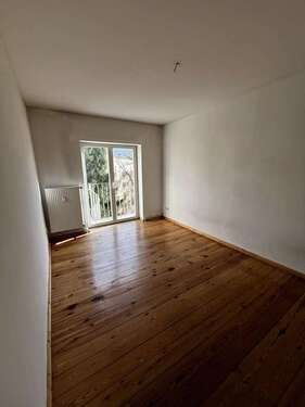 Foto - Wohnung zum Mieten in Brandenburg a.d.H. 311,00 € 43.98 m²
