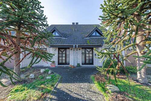 Foto - Haus zum Kaufen in Krefeld 639.000,00 € 122 m²