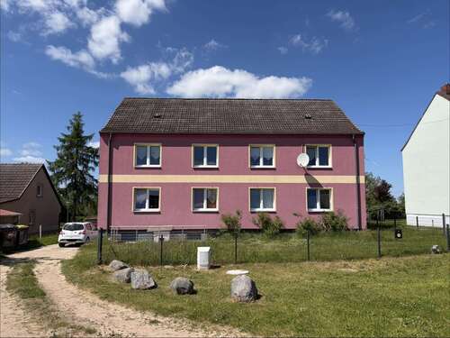 Foto - Haus zum Kaufen in Uckerfelde 240.000,00 € 360 m²
