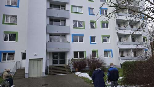 Foto - Wohnung zum Mieten in Halle 300,00 € 30.3 m²