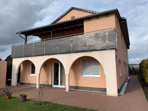 Foto - Haus zum Kaufen in Usingen 990.000,00 € 200 m²