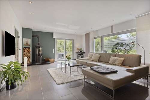 Foto - Haus zum Kaufen in Schwelm 698.000,00 € 293 m²