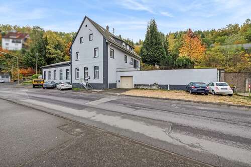 Foto - Haus zum Kaufen in Siegen 539.000,00 € 208 m²