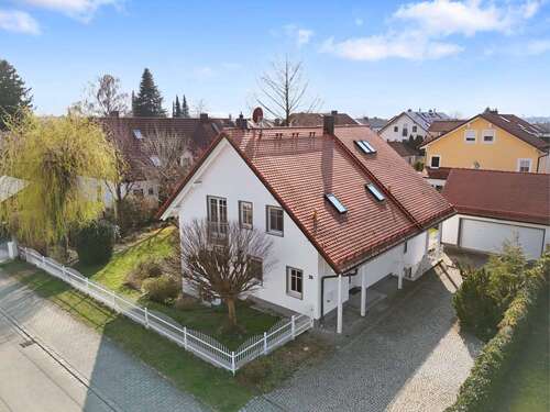 Foto - Haus zum Kaufen in Oberding 1.398.000,00 € 220 m²